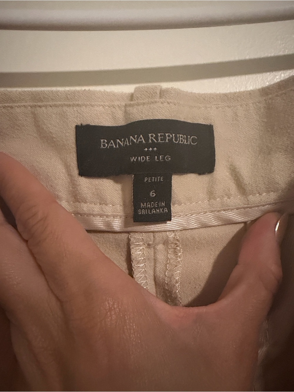 Banana Republic Women's Wide-Leg Pleated Trousers - Size 6 Petite - Beige - Picture 3 of 8